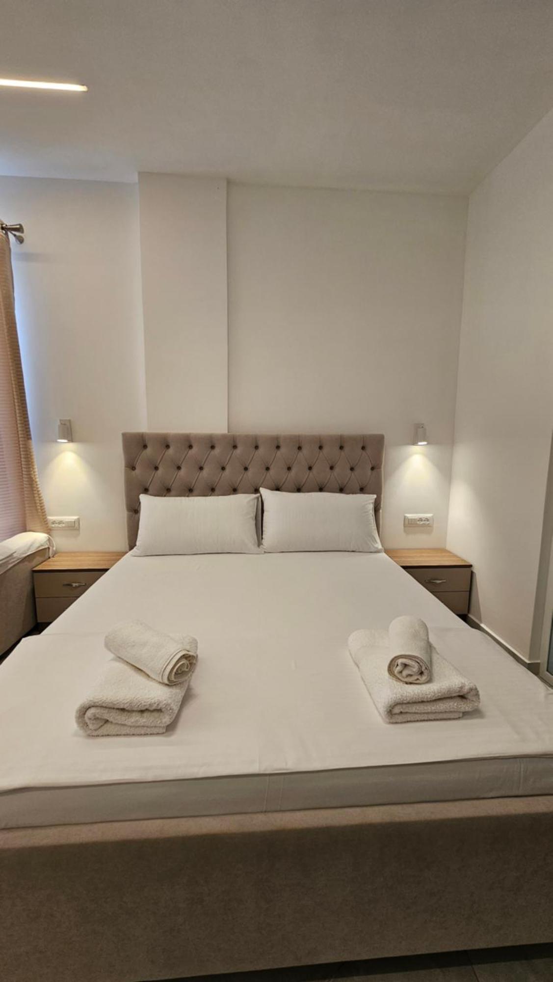 Blue Mare Apartments Saranda Extérieur photo