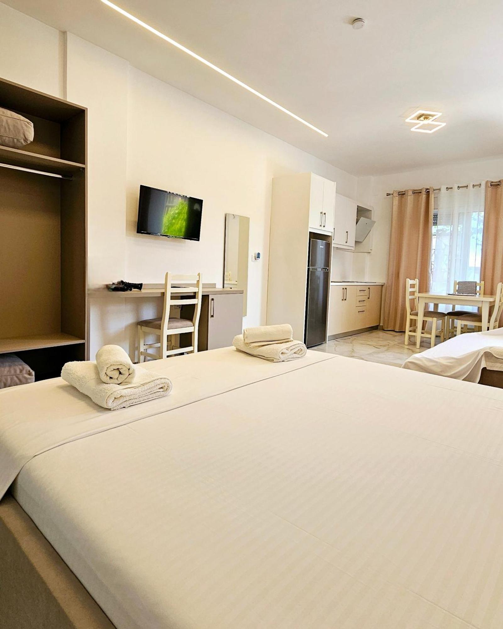 Blue Mare Apartments Saranda Extérieur photo
